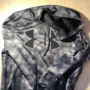 Under Armour dark grey sweatshirt